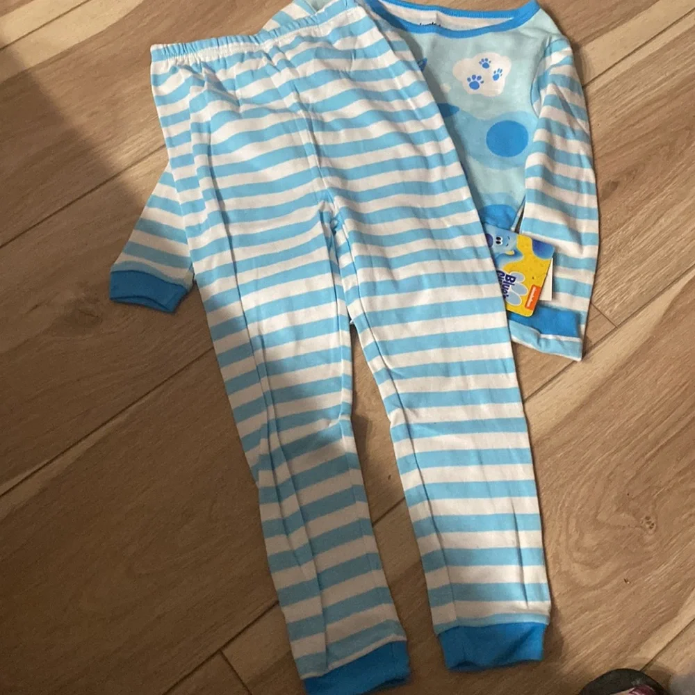 NICKOLODEON PAJAMAS - Picture 2 of 4